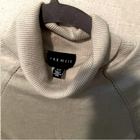 Premise Short Sleeve Turtleneck Sweater - Picture 3 of 5
